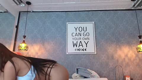 Snapshot of tatiana_w_ chatting on January 2025 03:39:02 PM Tati online show from January 2025 03:39:02 PM