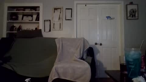 Im always the first option  online show from March 2026 07:21:01 AM