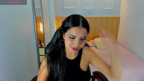 Snapshot of tatigold2 chatting on February 2026 10:42:01 PM T A T I online show from February 2026 10:42:01 PM