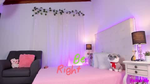 Snapshot of tatikiss_ chatting on January 2025 03:43:01 PM Tatiana independent girl online show from January 2025 03:43:01 PM