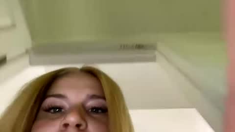 Tattedlilmama online show from July 2026 03:27:02 PM