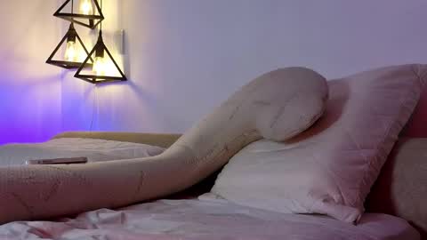 Snapshot of tattokoi chatting on April 2026 01:42:02 AM tattokoi online show from April 2026 01:42:02 AM