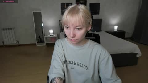 tattoo_artbaby online show from November 2025 01:30:01 AM