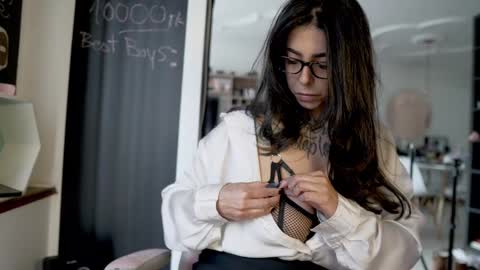 Snapshot of tattoo_ninja_kitty chatting on September 2025 07:24:02 PM Nathalie Hardy online show from September 2025 07:24:02 PM