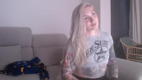 tattoobbgirl online show from November 2025 05:13:02 PM