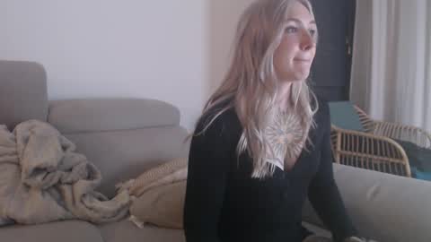 tattoobbgirl online show from November 2025 05:47:02 PM