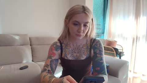 tattoobbgirl online show from June 2026 03:45:01 PM