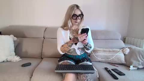 tattoobbgirl online show from July 2026 05:08:02 PM