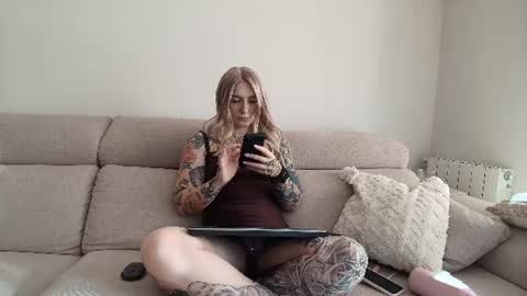 tattoobbgirl online show from July 2026 04:33:01 PM