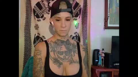 Snapshot of tattooed_natalia chatting on July 2026 07:11:01 PM Natalia 3 online show from July 2026 07:11:01 PM