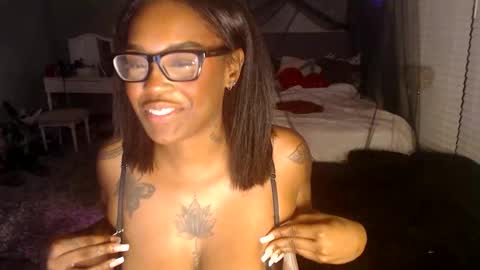 nyxxx online show from April 2026 04:09:02 AM