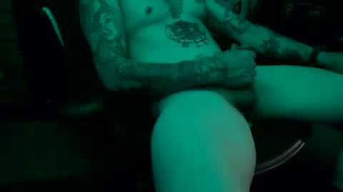 Snapshot of tattooedbigjim chatting on January 2025 01:02:01 AM tattooedbigjim online show from January 2025 01:02:01 AM