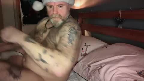 Snapshot of tattooeddilf01 chatting on December 2024 01:42:01 AM Tattooeddilf 01 online show from December 2024 01:42:01 AM