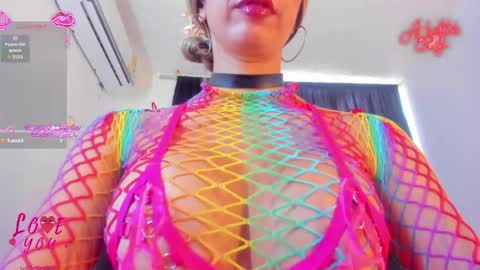 Tatoo foxx online show from May 2026 01:50:01 PM