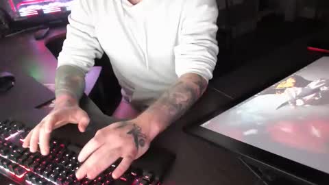 Snapshot of tattoosboys69 chatting on November 2025 08:02:02 AM tattoosboys69 online show from November 2025 08:02:02 AM