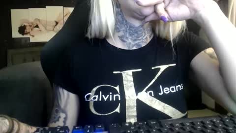tatuada_safada online show from May 2026 04:59:02 PM