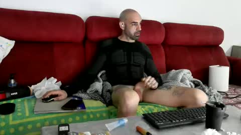 Tatuado20cm online show from December 2025 01:25:01 AM