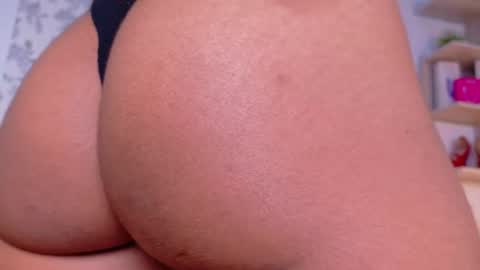 Taty Miller online show from July 2026 01:33:01 AM