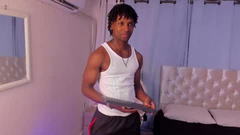 tau_montes online show from November 2025 12:33:01 AM