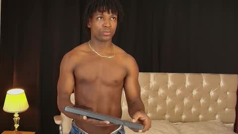 tau_montes online show from February 2026 02:32:01 AM