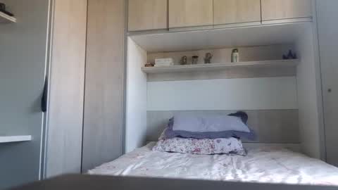 Snapshot of taulerfox chatting on September 2025 04:23:01 PM Caito online show from September 2025 04:23:01 PM