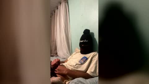 Snapshot of taulerfox chatting on April 2026 04:39:01 AM Caito online show from April 2026 04:39:01 AM