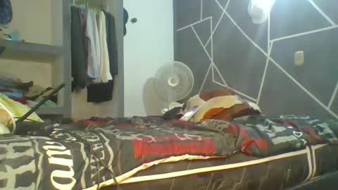 Snapshot of tauron420 chatting on December 2024 12:28:01 AM tauron420 online show from December 2024 12:28:01 AM