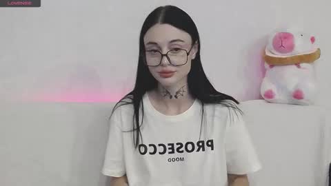 Snapshot of tayaavis chatting on September 2025 04:18:02 PM Taya online show from September 2025 04:18:02 PM