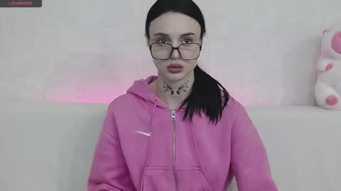 Snapshot of tayaavis chatting on October 2025 09:17:02 PM Taya online show from October 2025 09:17:02 PM