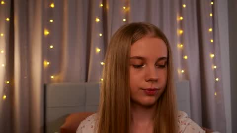 Taya online show from May 2026 06:09:01 PM