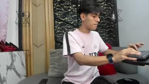 Snapshot of taylercruz chatting on July 2026 03:40:01 PM TaylerCruz online show from July 2026 03:40:01 PM