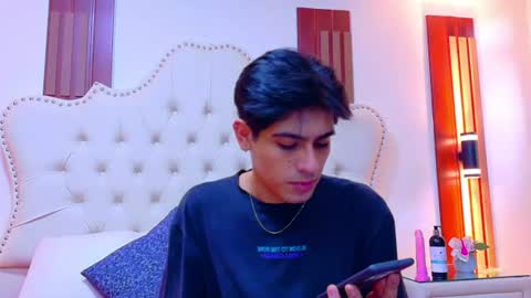 Snapshot of taylercruz chatting on July 2026 03:49:02 PM TaylerCruz online show from July 2026 03:49:02 PM