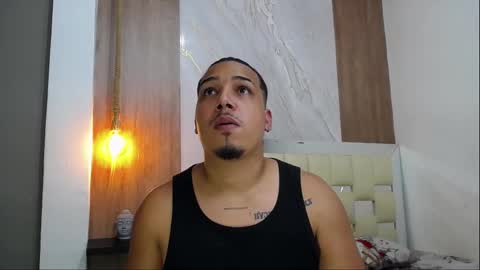 taylor_collins_2 online show from September 2025 06:02:02 PM