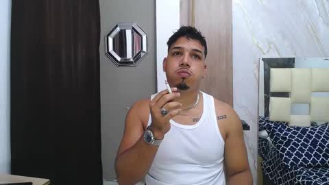 taylor_collins_2 online show from November 2025 06:50:02 PM