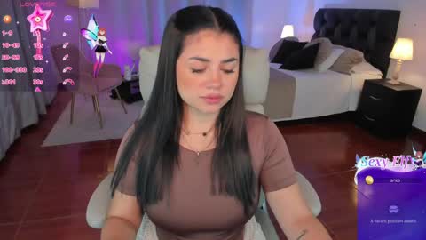 Snapshot of taylor_smith1_ chatting on April 2026 05:32:01 AM Taylor online show from April 2026 05:32:01 AM