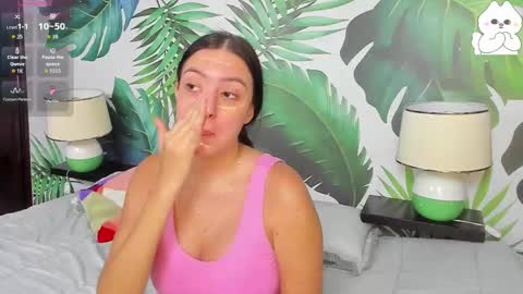 Snapshot of taylor_sweet_605214 chatting on October 2025 07:37:01 PM Taylor Sweet online show from October 2025 07:37:01 PM