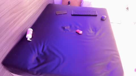 Taylor  online show from January 2025 03:39:01 PM