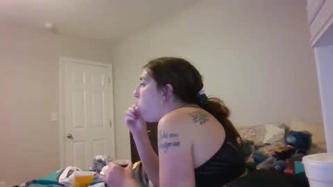 taylorslay online show from April 2026 11:57:02 PM