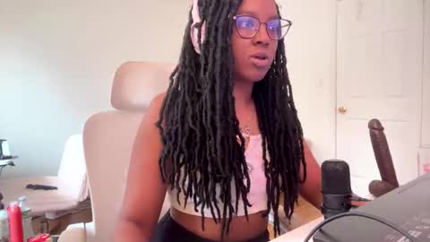 Snapshot of taylorsosweets chatting on May 2026 09:20:02 PM Taylor online show from May 2026 09:20:02 PM