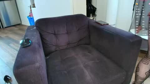 Snapshot of taylortait chatting on February 2026 08:13:02 PM Taylor Tait online show from February 2026 08:13:02 PM