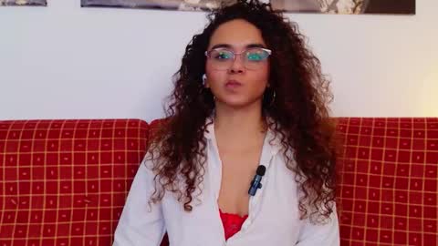 Snapshot of tayloy_tina chatting on February 2026 01:00:02 AM Tay Tay online show from February 2026 01:00:02 AM