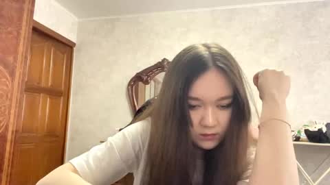 Snapshot of taynagilkey chatting on February 2026 10:42:01 AM April online show from February 2026 10:42:01 AM