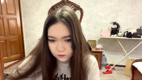 Snapshot of taynagilkey chatting on February 2026 10:51:02 AM April online show from February 2026 10:51:02 AM