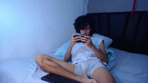 Snapshot of tayronx33 chatting on January 2026 03:27:02 PM Tayron online show from January 2026 03:27:02 PM