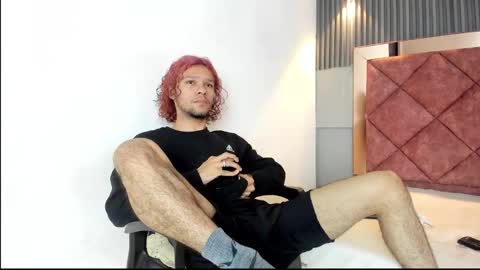 Snapshot of tayson_scott chatting on January 2026 01:13:02 PM Tayson online show from January 2026 01:13:02 PM