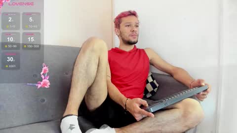 Snapshot of tayson_scott chatting on January 2026 01:15:01 PM Tayson online show from January 2026 01:15:01 PM