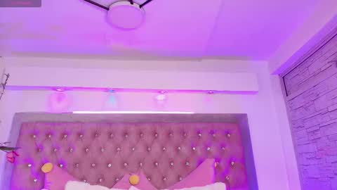 Sofia online show from November 2025 12:06:01 PM