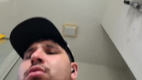 Snapshot of tboy833 chatting on September 2025 08:47:02 PM Luis online show from September 2025 08:47:02 PM