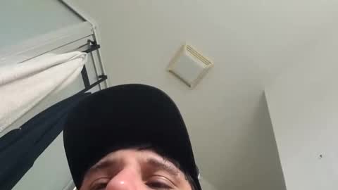 Snapshot of tboy833 chatting on October 2025 07:01:01 PM Luis online show from October 2025 07:01:01 PM