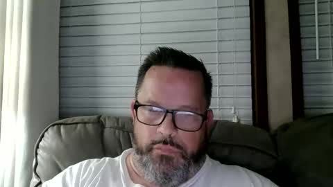 Snapshot of tdhawk87 chatting on February 2026 10:44:02 AM tdhawk87 online show from February 2026 10:44:02 AM